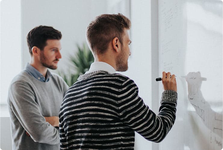 Make sure that the company has qualified and experienced SEO professionals: